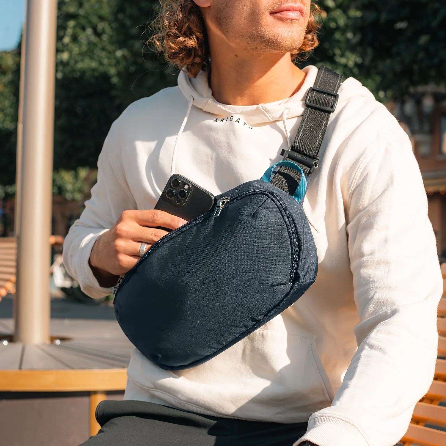 Pacsafe® V Anti-Theft Urban Sling - Image 2