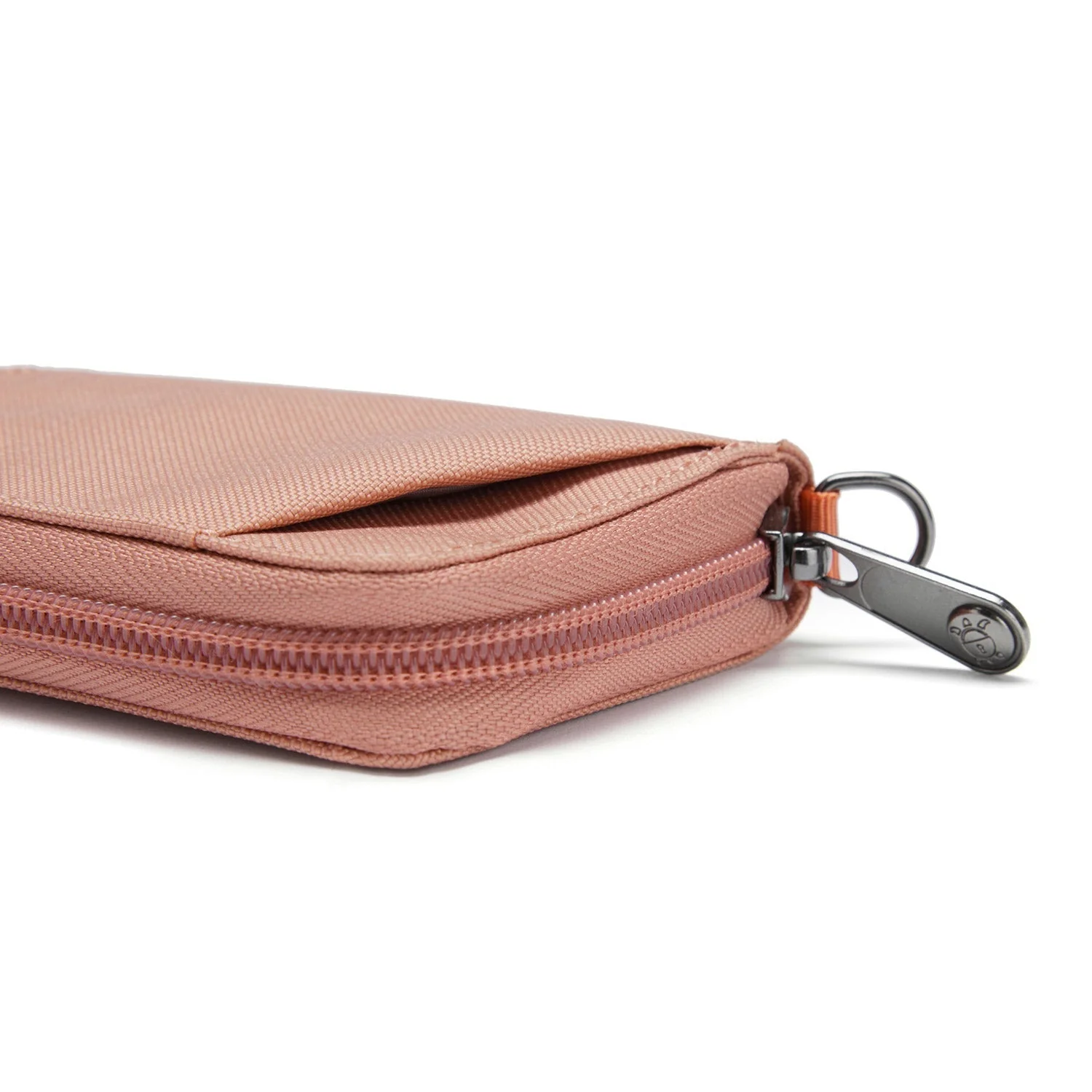 Pacsafe® RFIDsafe™ RFID blocking card wallet - Image 10