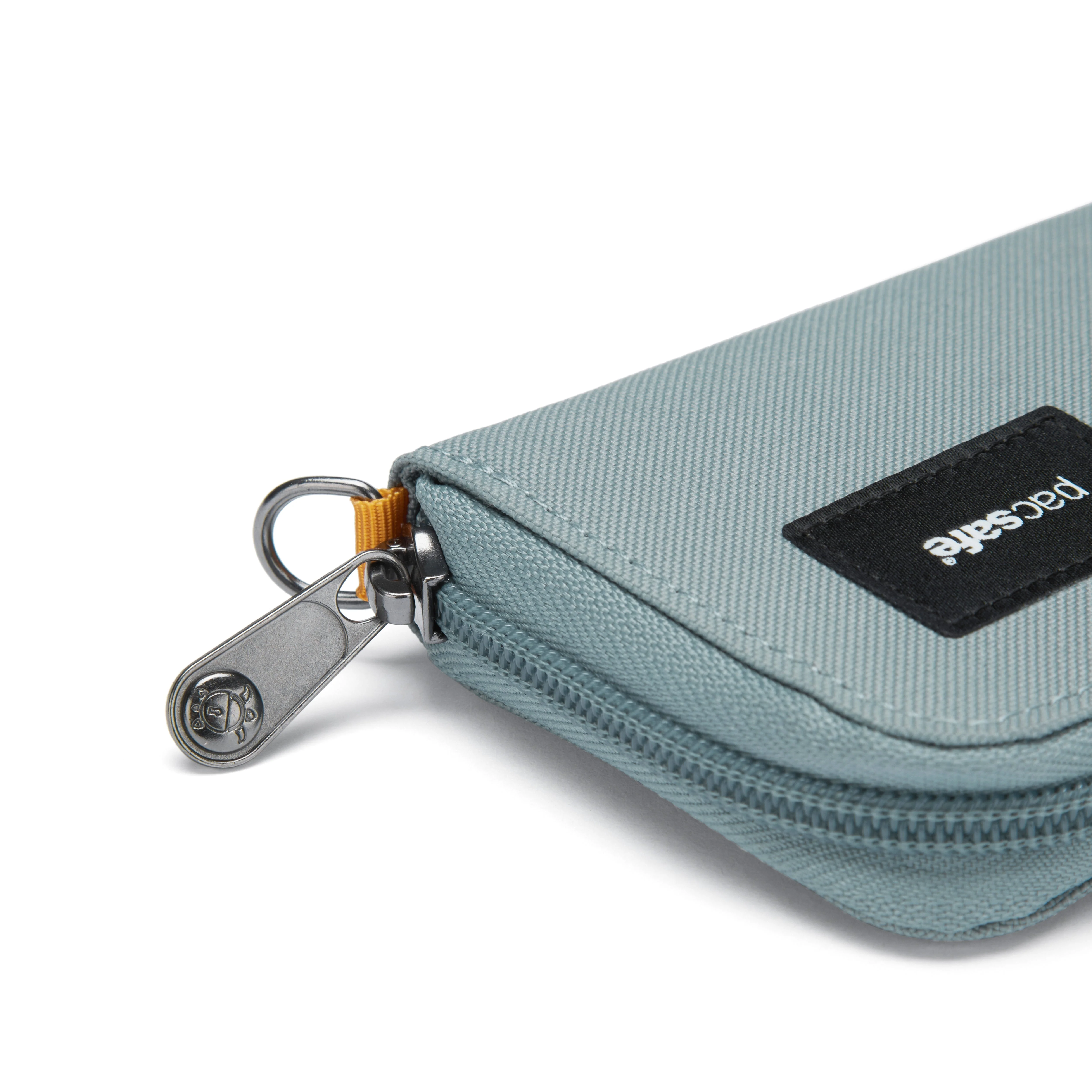 Pacsafe® RFIDsafe™ RFID blocking card wallet - Image 20
