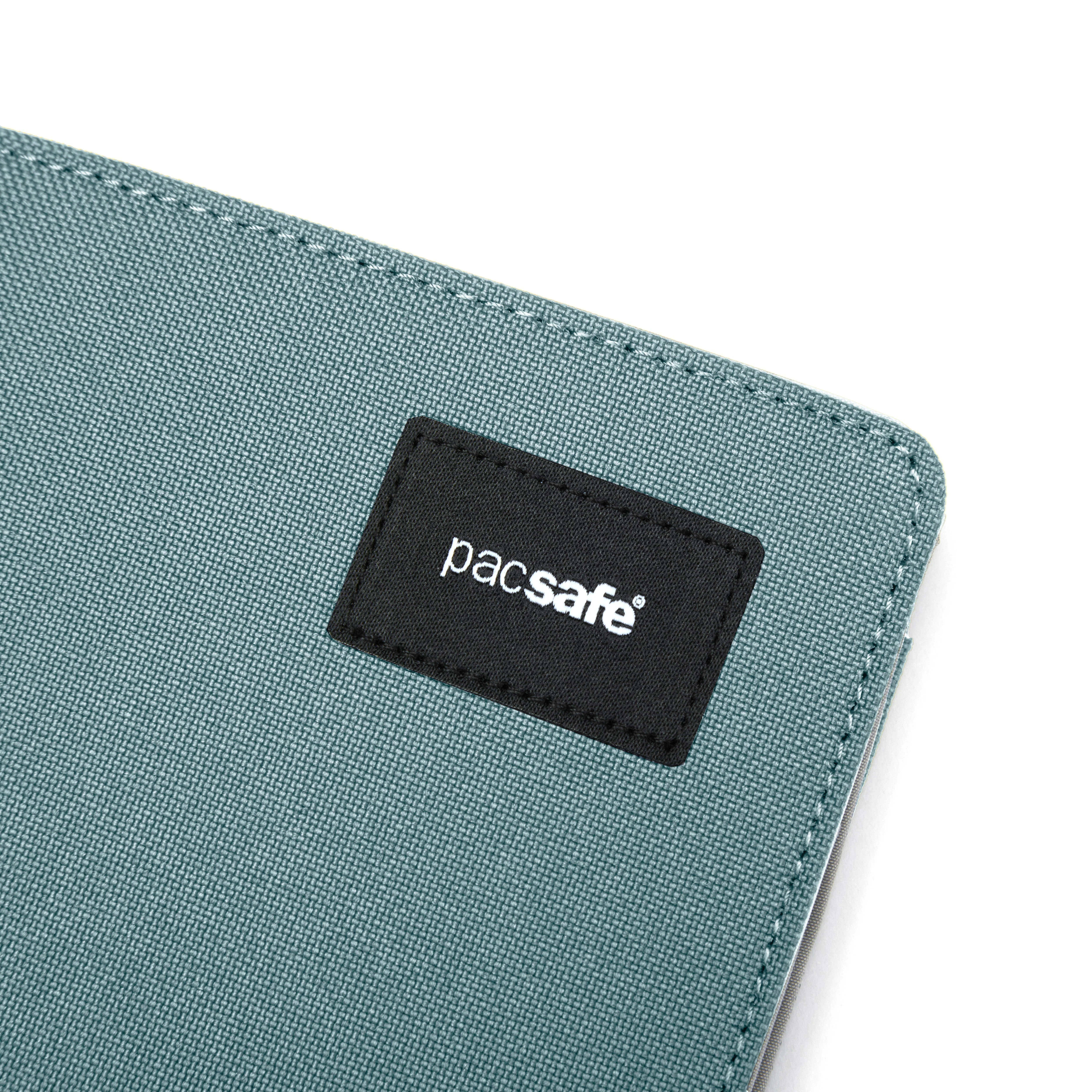 Pacsafe® RFIDsafe™ RFID blocking bifold wallet - Image 8