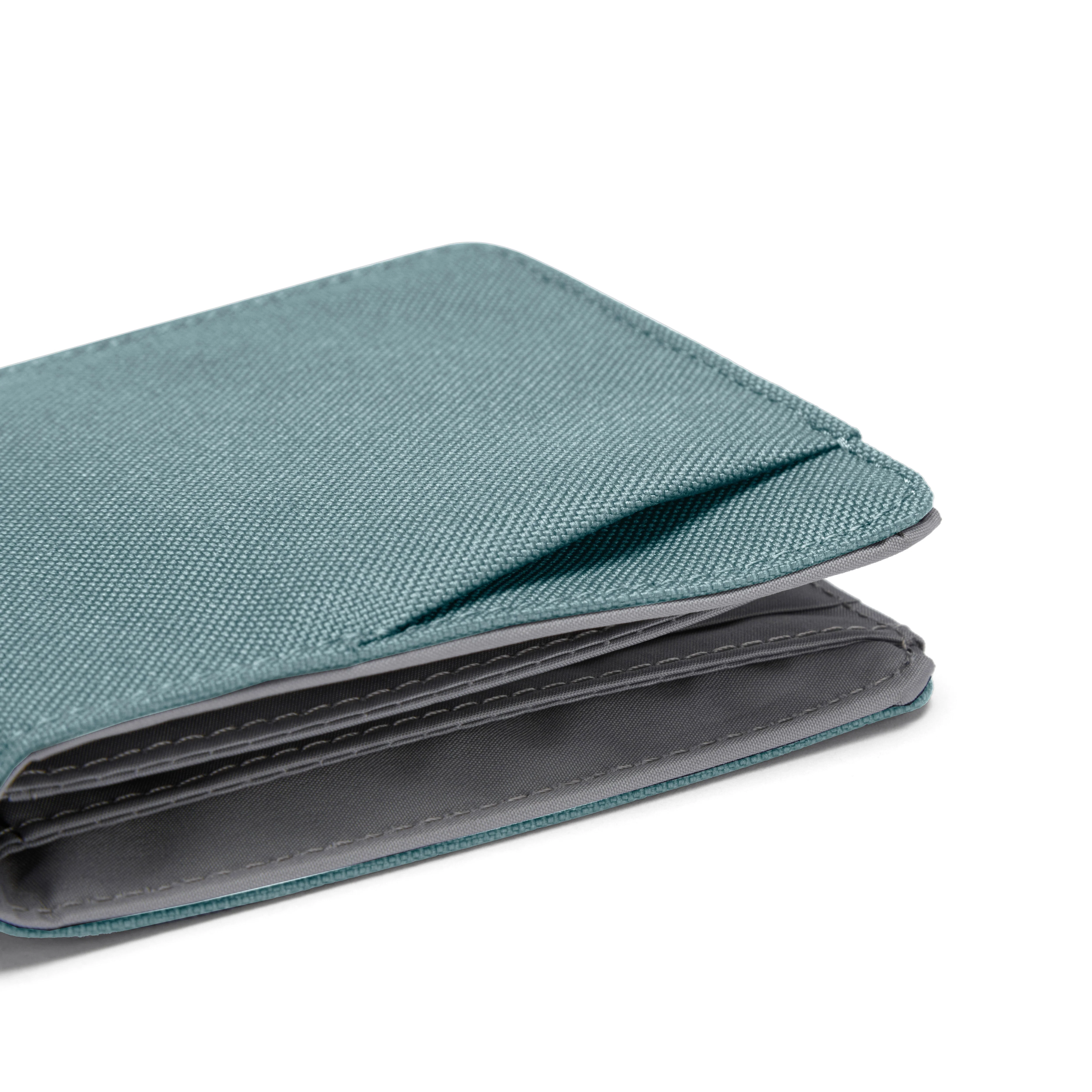 Pacsafe® RFIDsafe™ RFID blocking bifold wallet - Image 9
