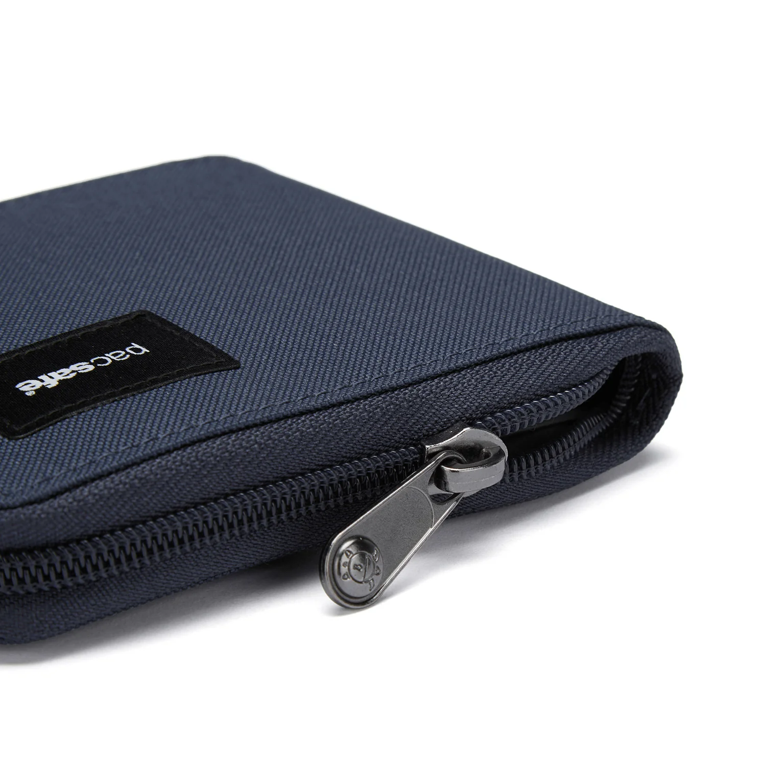 Pacsafe® RFIDsafe™ RFID blocking zip around wallet - Image 32